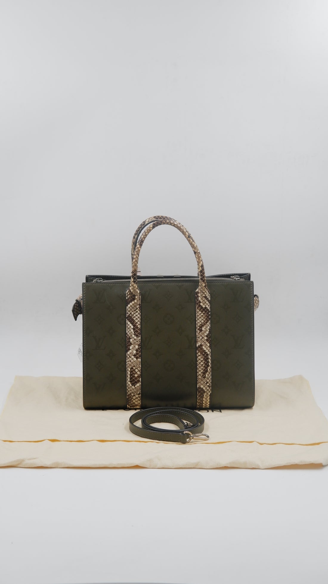 CUIR PLUME