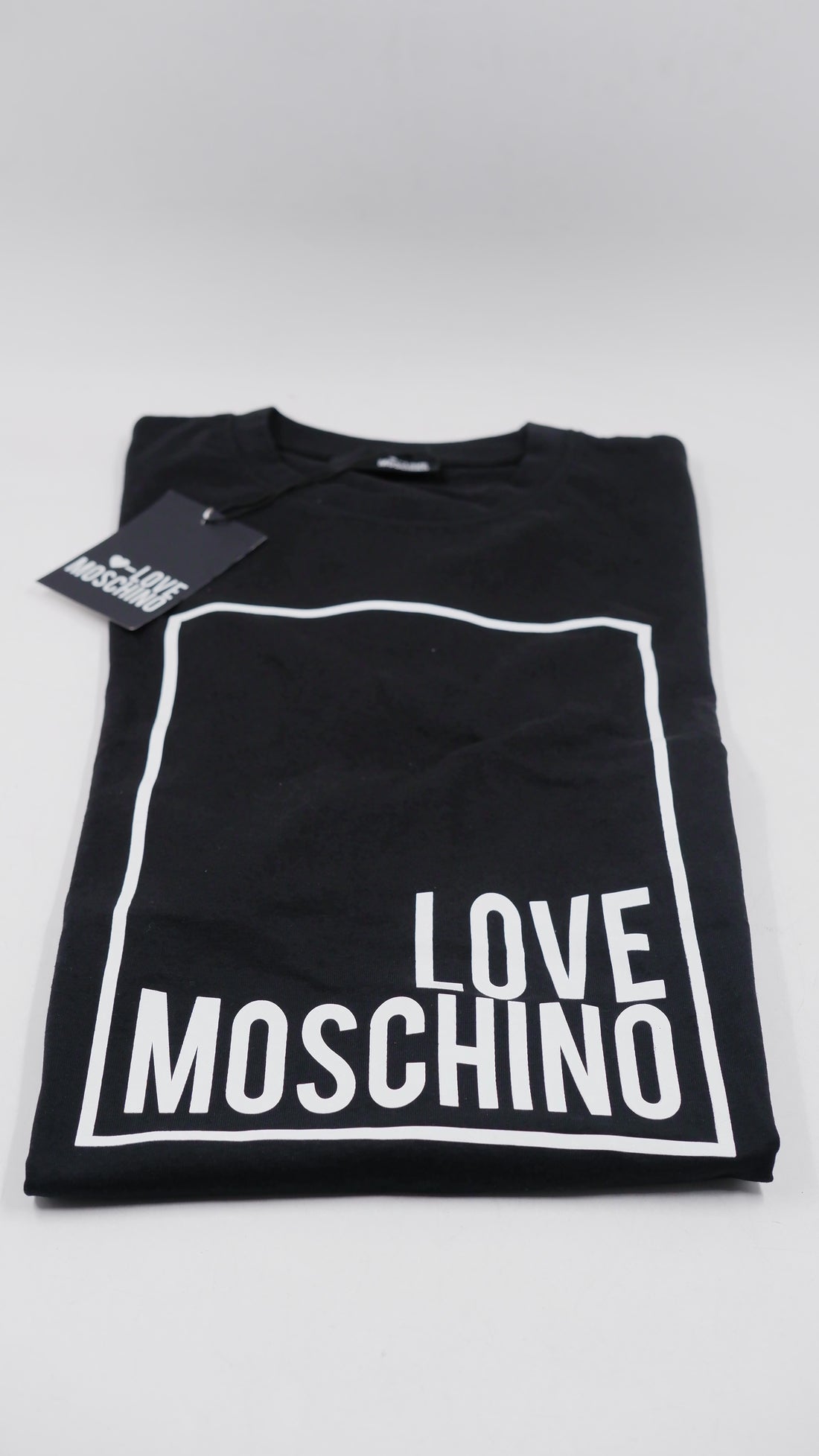 Classic Logo Box Tshirt
