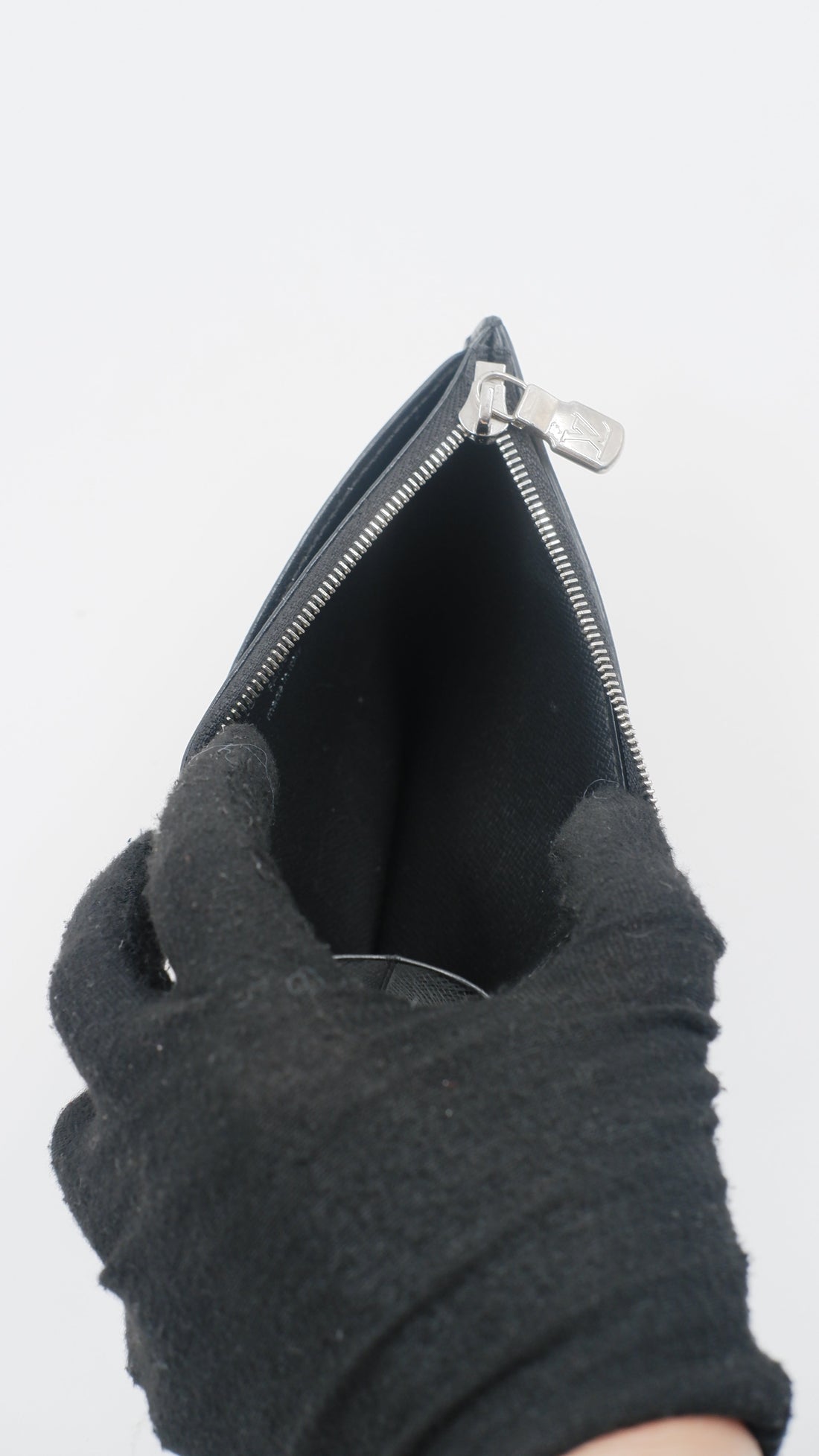 DE Graphite Coin Card Holder