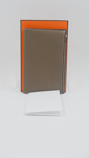 Eazip PM Etoupe Book Cover