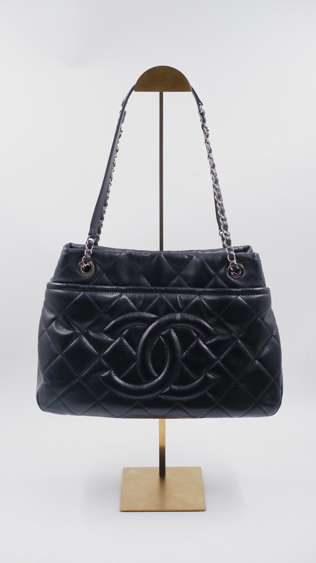 Caviar Quilted Timeless CC Soft Tote Series 17