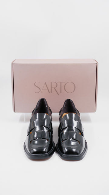 Gene Cut Out Heeled Loafer