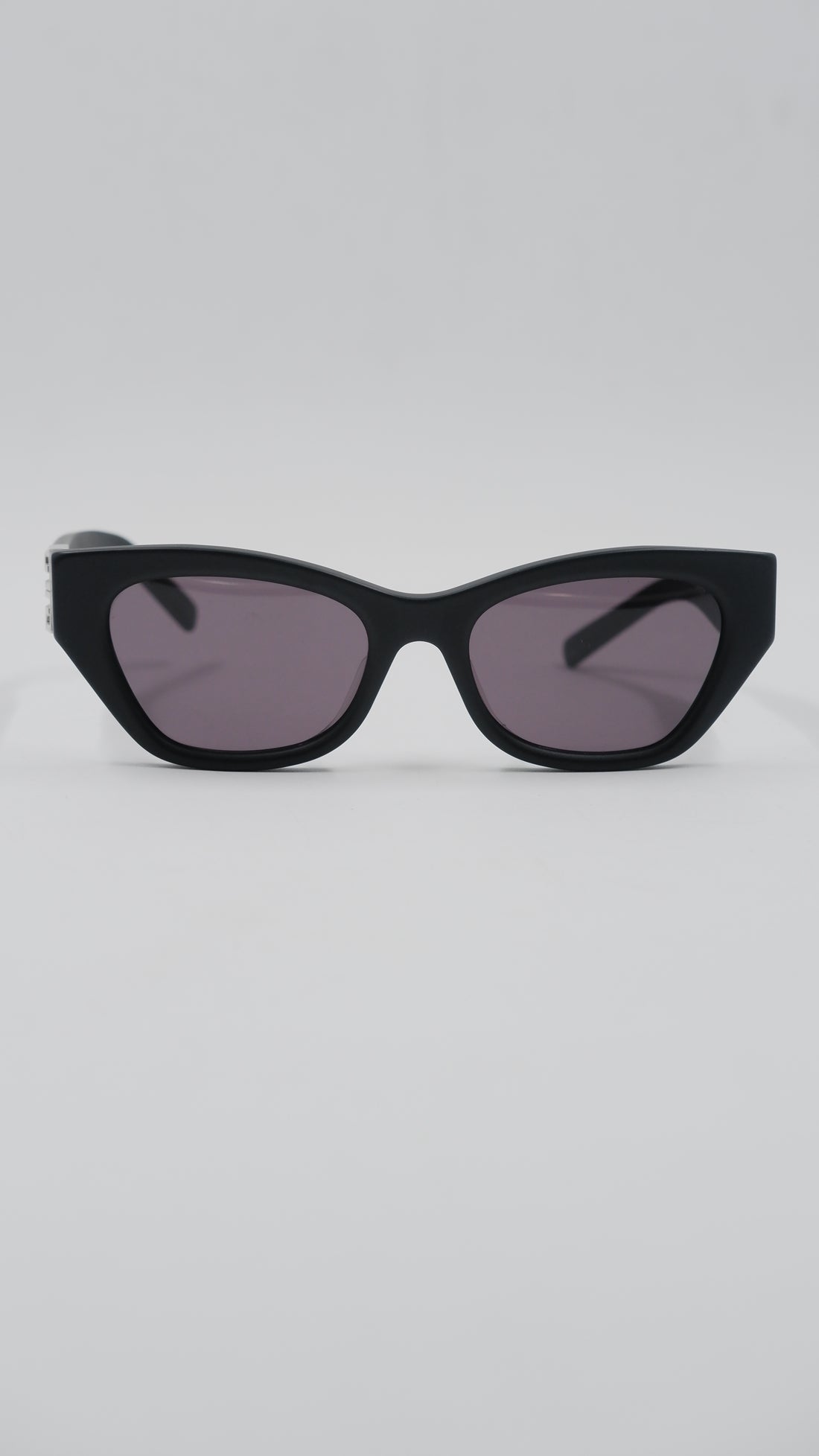 Sunglasses GV40008U