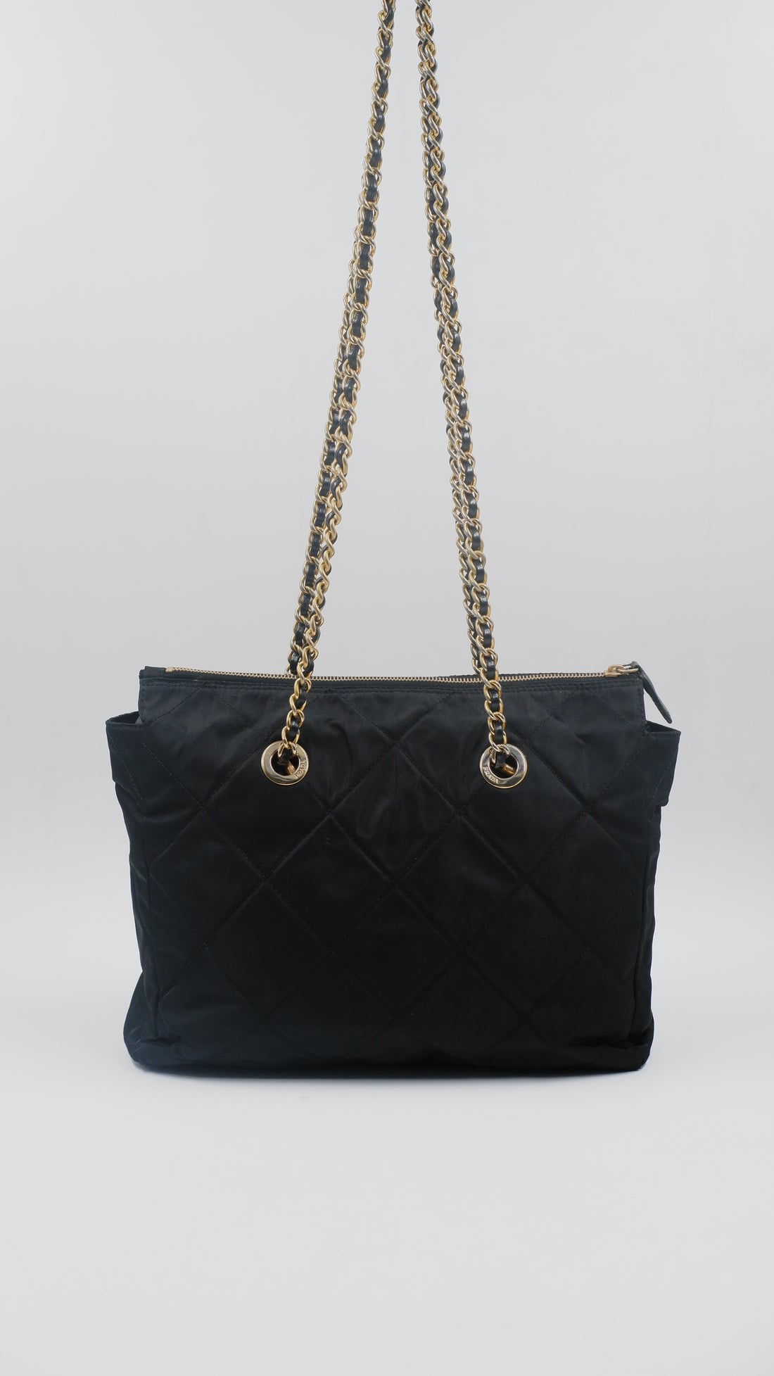Tessuto Nylon Quilted Chain Shoulder Bag