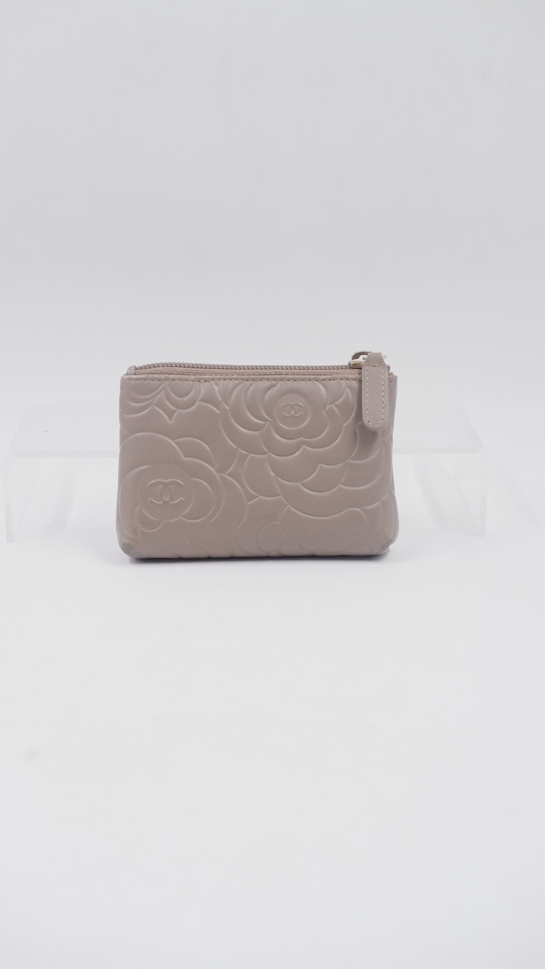 Camellia coin case