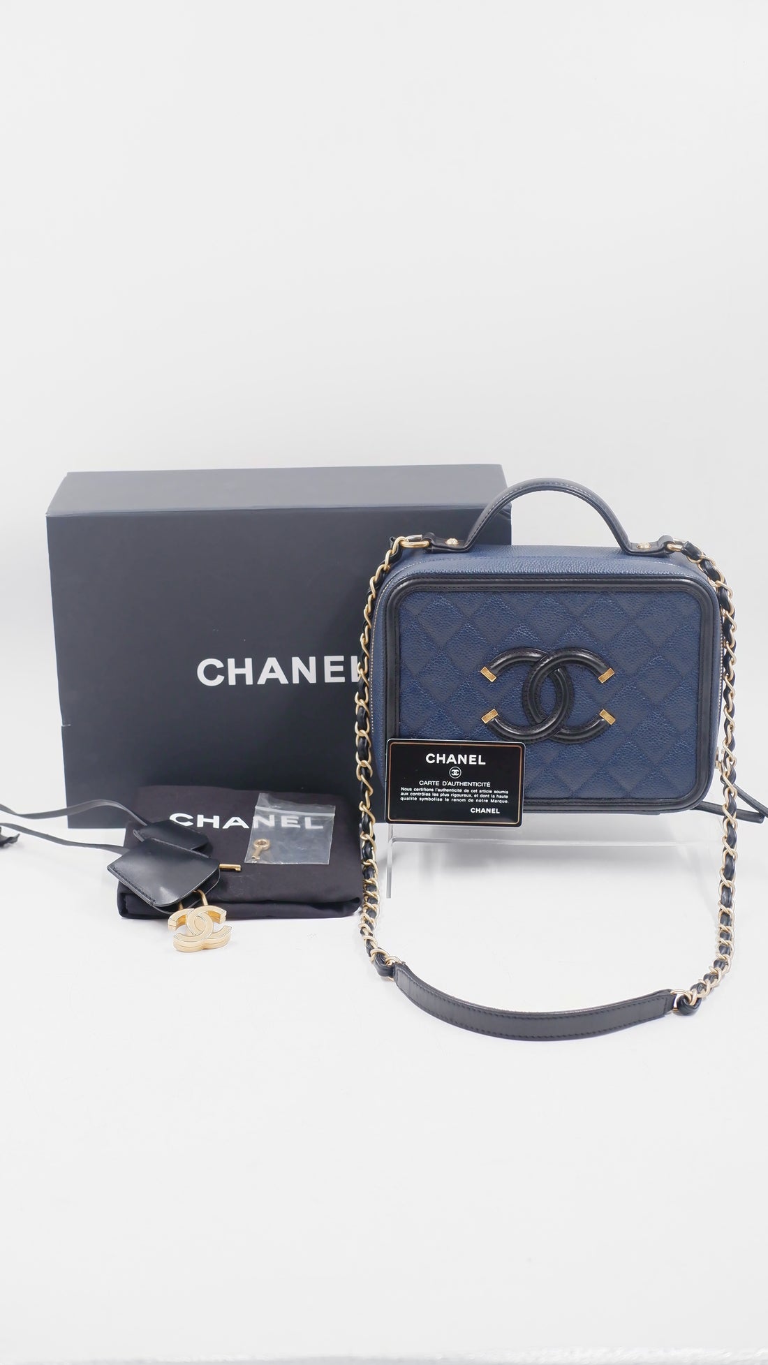 CC Feligree Vanity (Series 23)