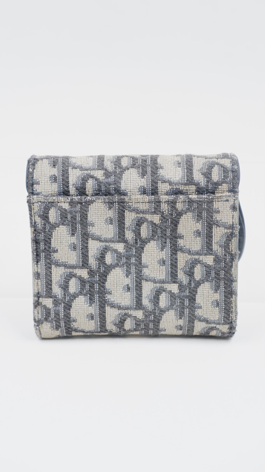 oblique compact wallet