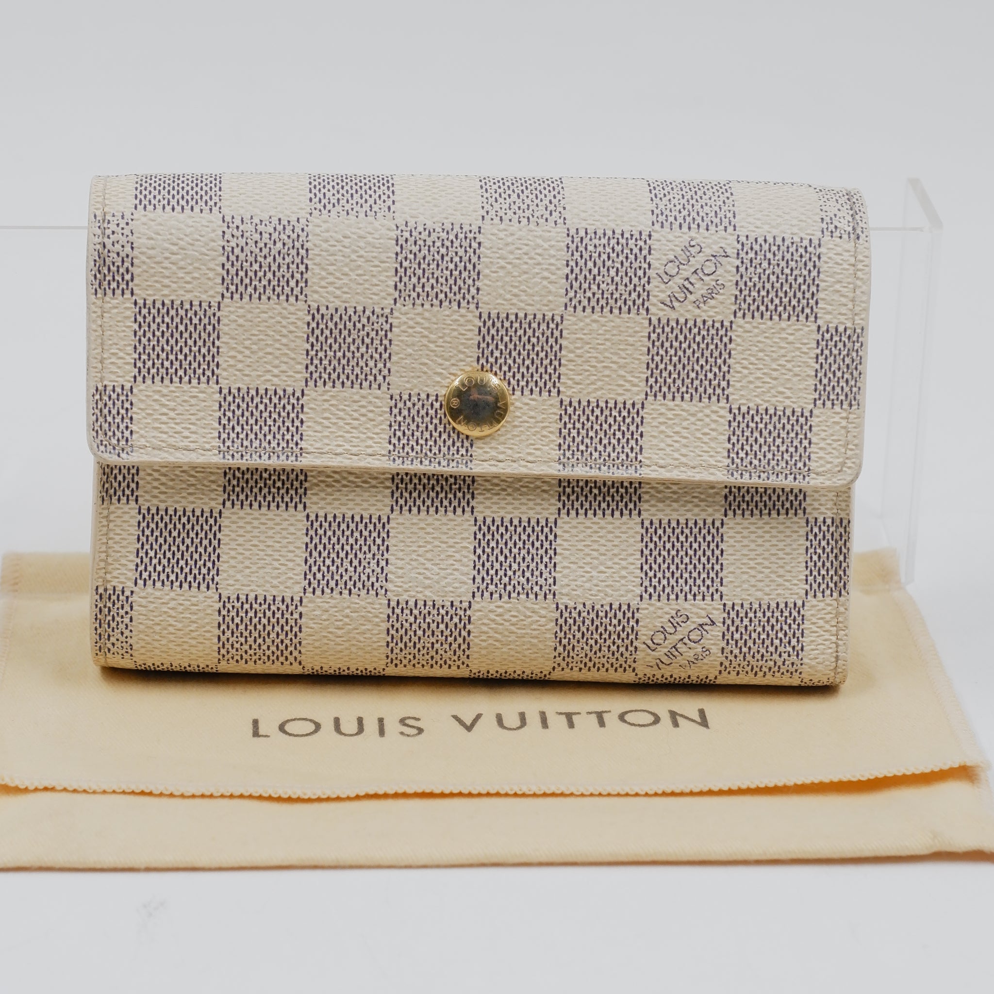 Azure compact wallet