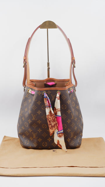Neo bucket bag